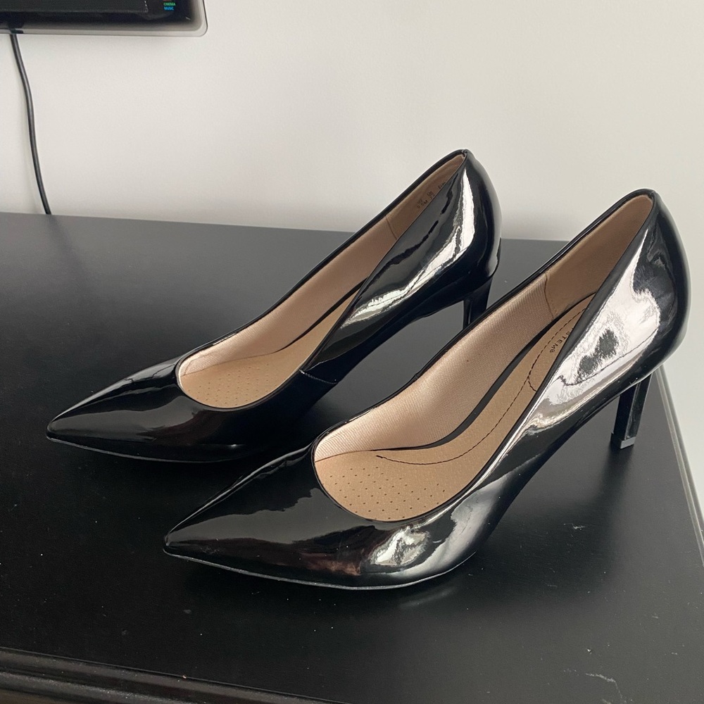 Lifestride Women’s Pointed -Patent Leather Stiletto Black Size 9 1/2